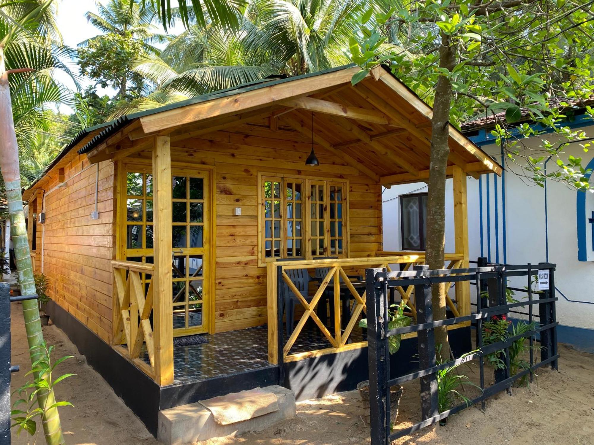 Chill Out Jasmine Restaurant Bar Rooms Palolem Εξωτερικό φωτογραφία